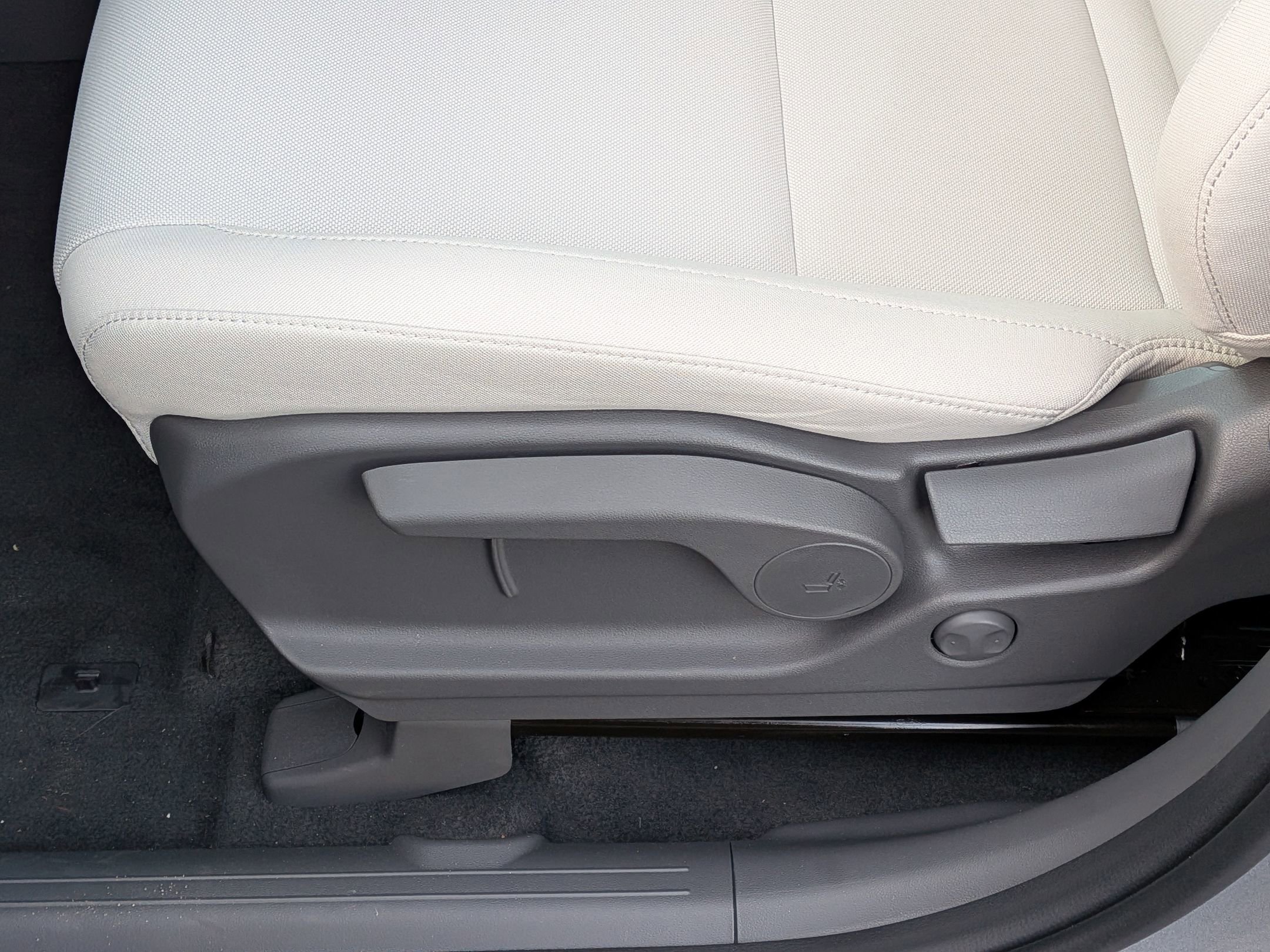 New 2026 Hyundai Santa Fe SE FWD image 17