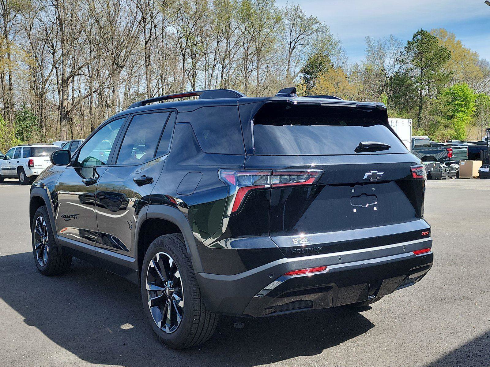 New 2026 Chevrolet Equinox RS w/ LPO, Floor Liner Package image 3