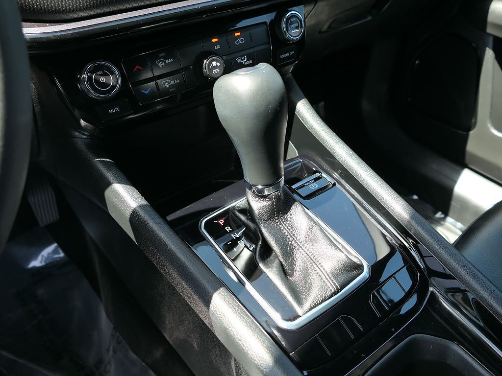 Used 2022 Jeep Compass Latitude FWD image 21