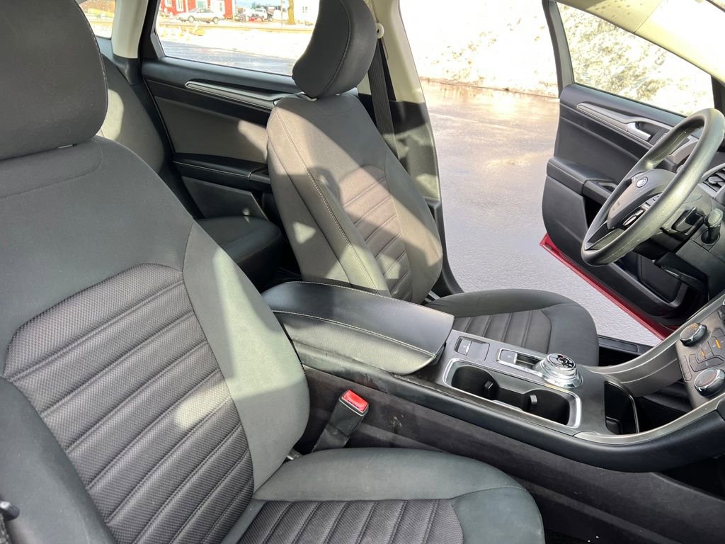 Used 2018 Ford Fusion SE image 34