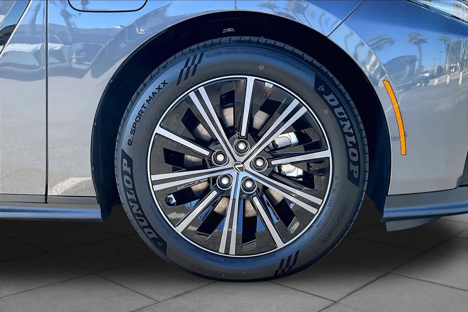 New 2026 Lexus ES 350e w/ Convenience Package FWD image 9