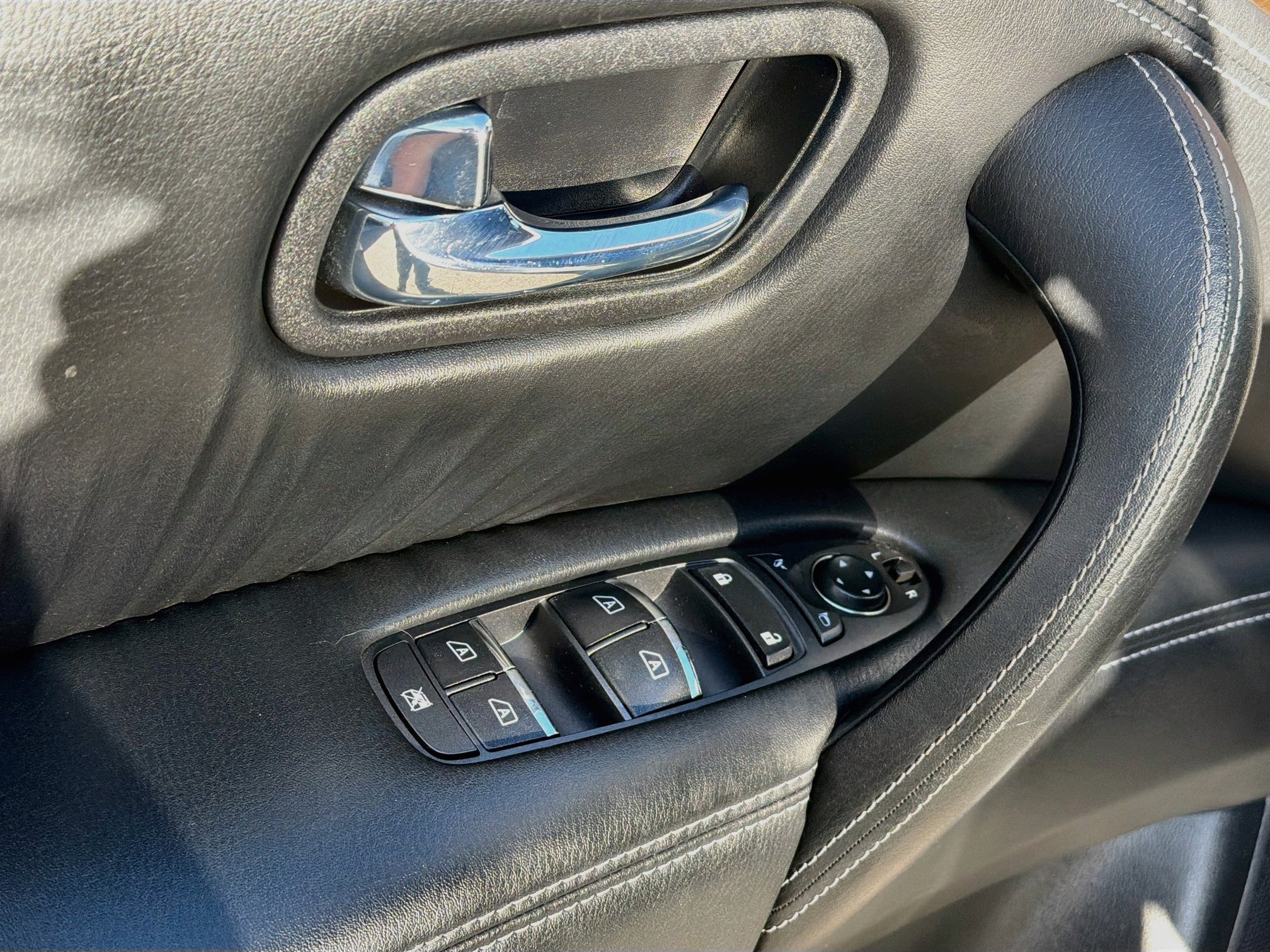 Used 2018 Nissan Armada SL w/ Moonroof Package AWD/4WD image 15