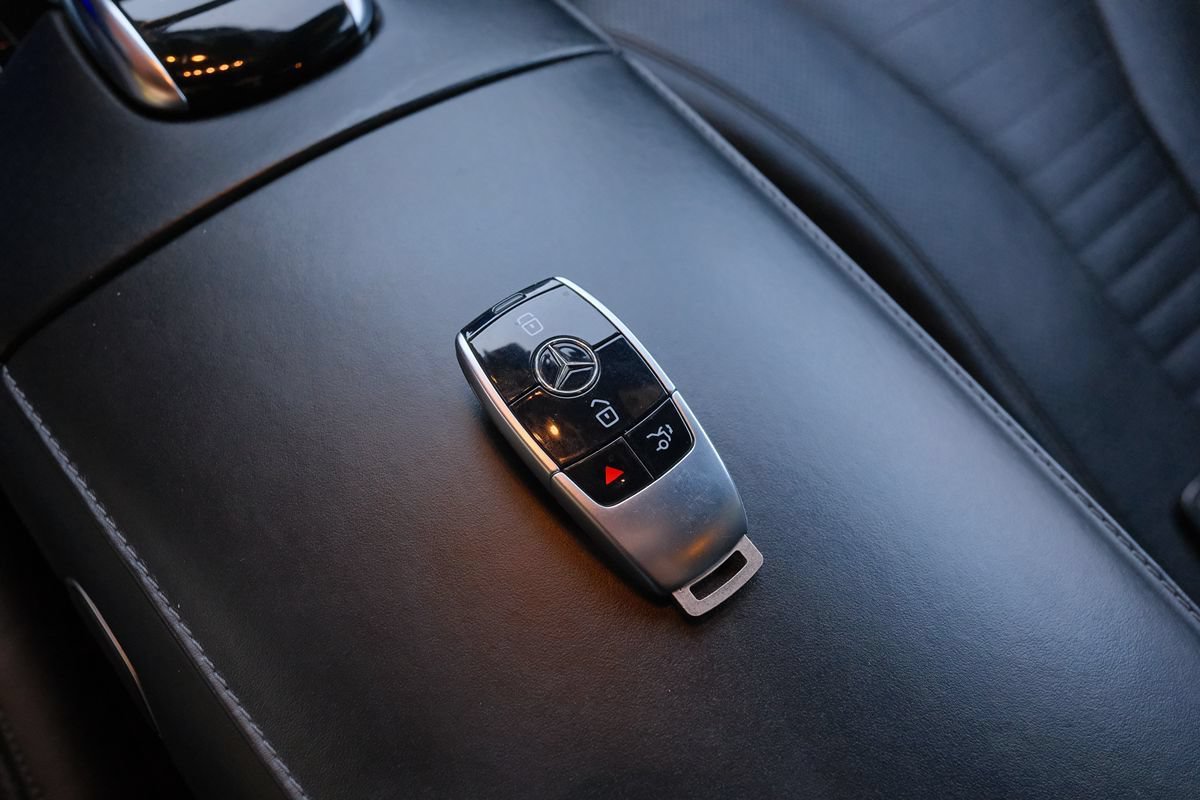 Used 2020 Mercedes-Benz S 560 Sedan image 8