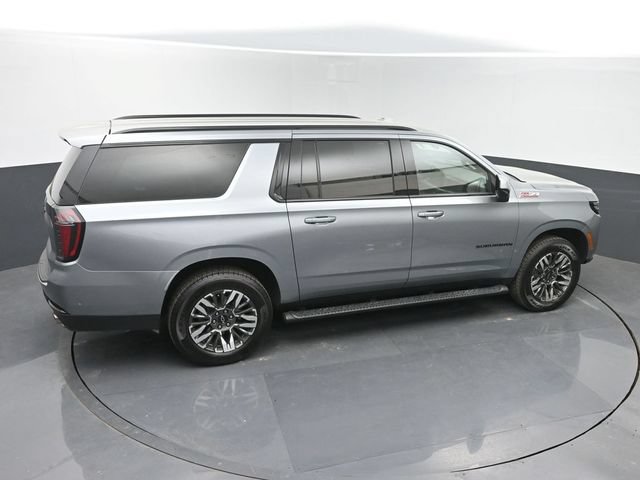 Used 2025 Chevrolet Suburban Z71 AWD/4WD image 38