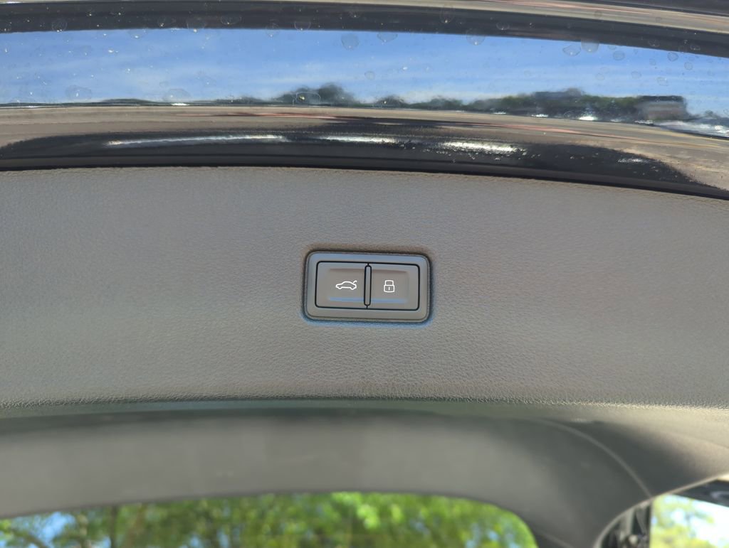 Used 2022 Audi Q5 2.0T Premium w/ Convenience Package image 34