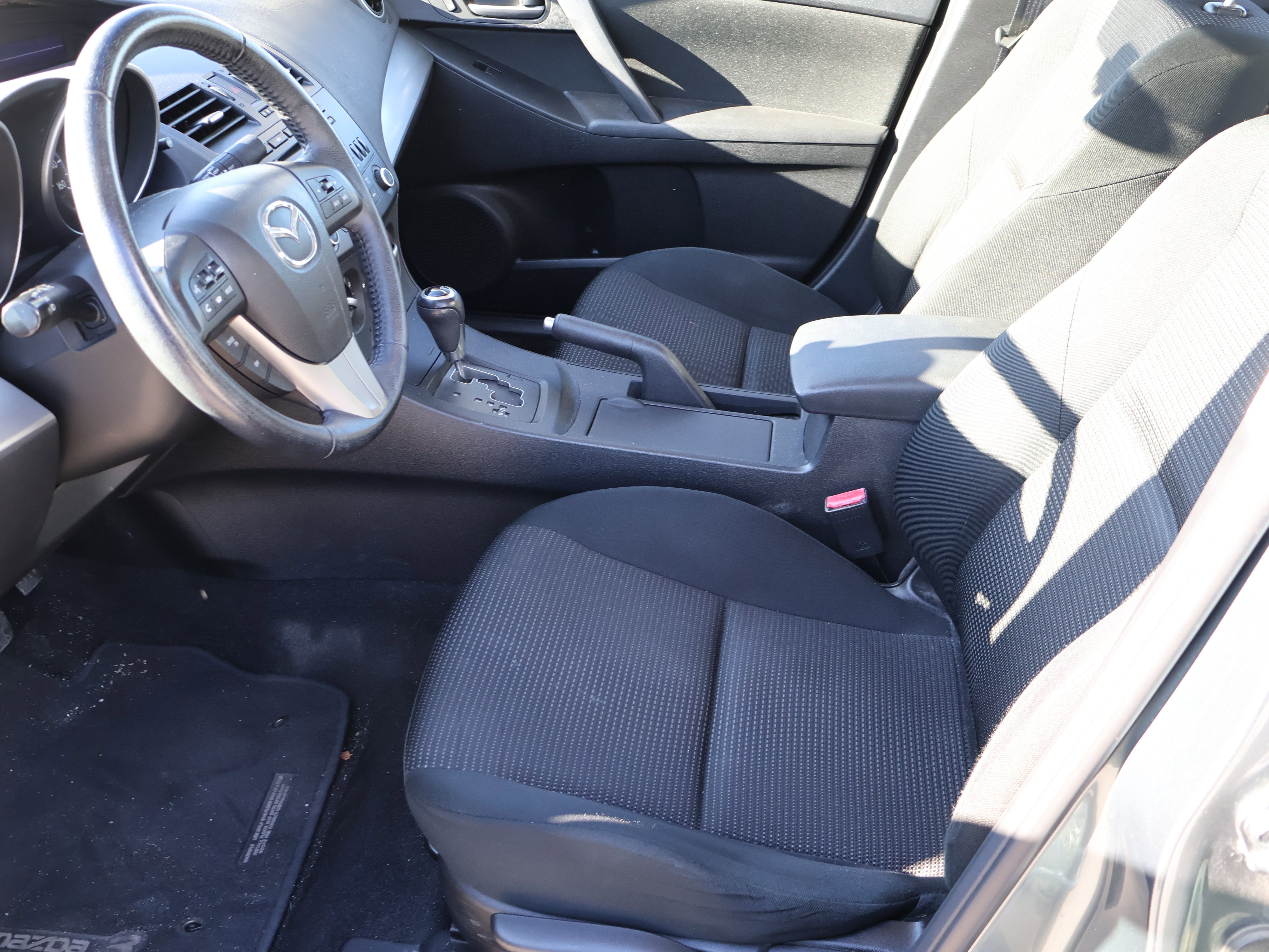 Used 2012 MAZDA MAZDA3 i Touring image 38