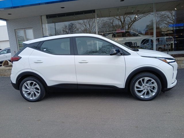New 2027 Chevrolet Bolt LT w/ Comfort Package FWD image 3