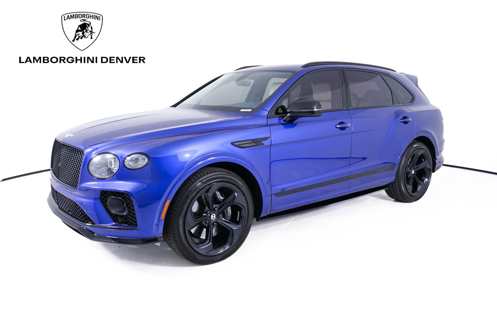 Used 2022 Bentley Bentayga AWD/4WD image 1