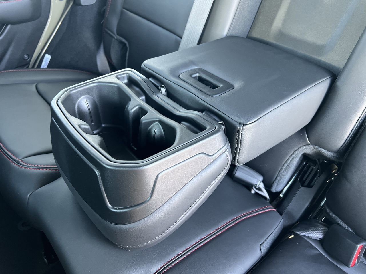 Used 2025 Jeep Wrangler Unlimited Rubicon image 27