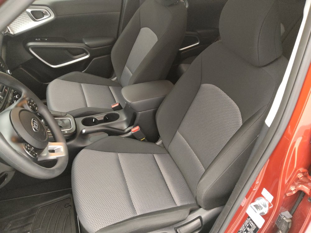 Used 2021 Kia Soul LX image 17