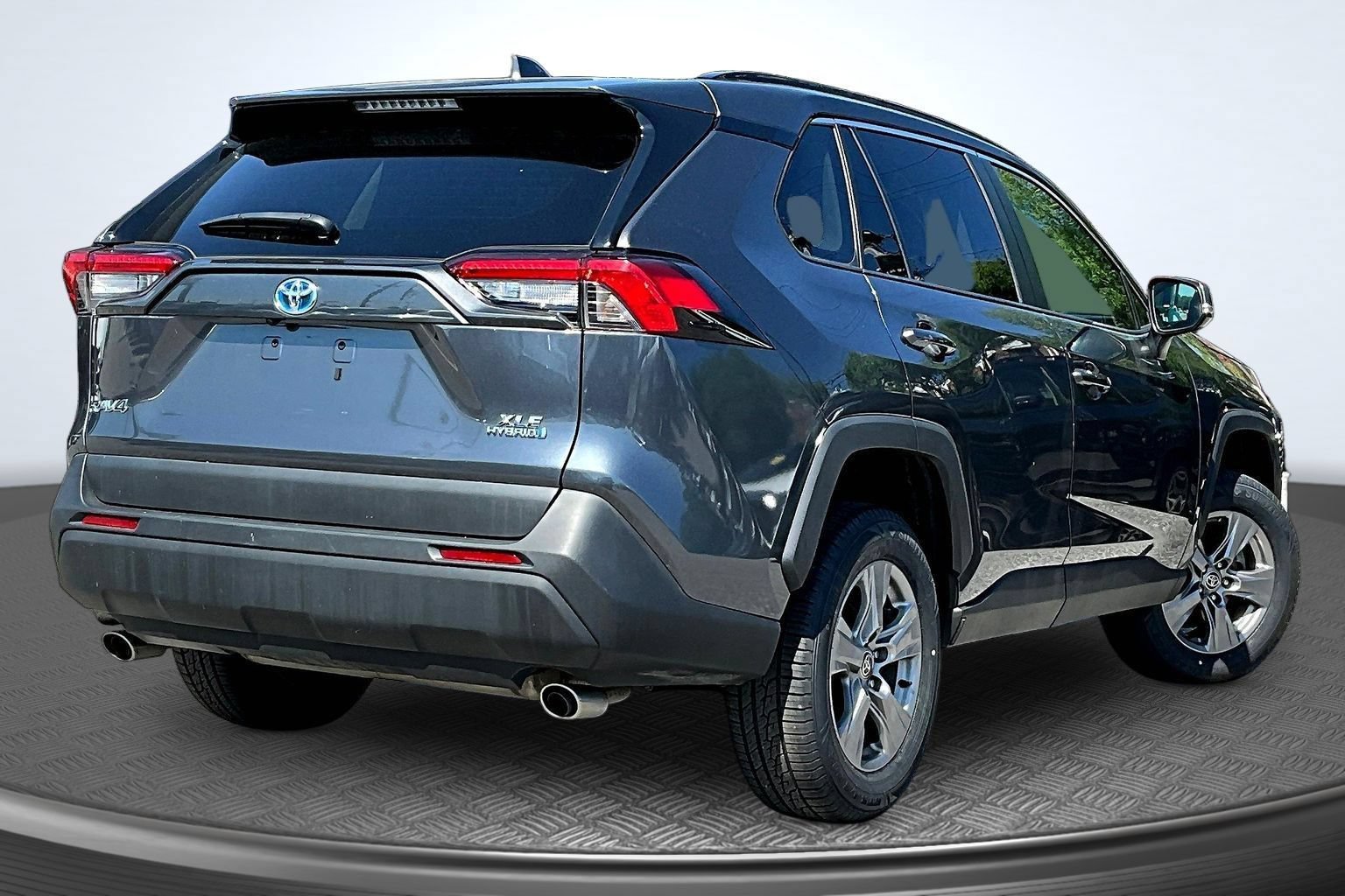 Used 2023 Toyota RAV4 XLE AWD/4WD image 7