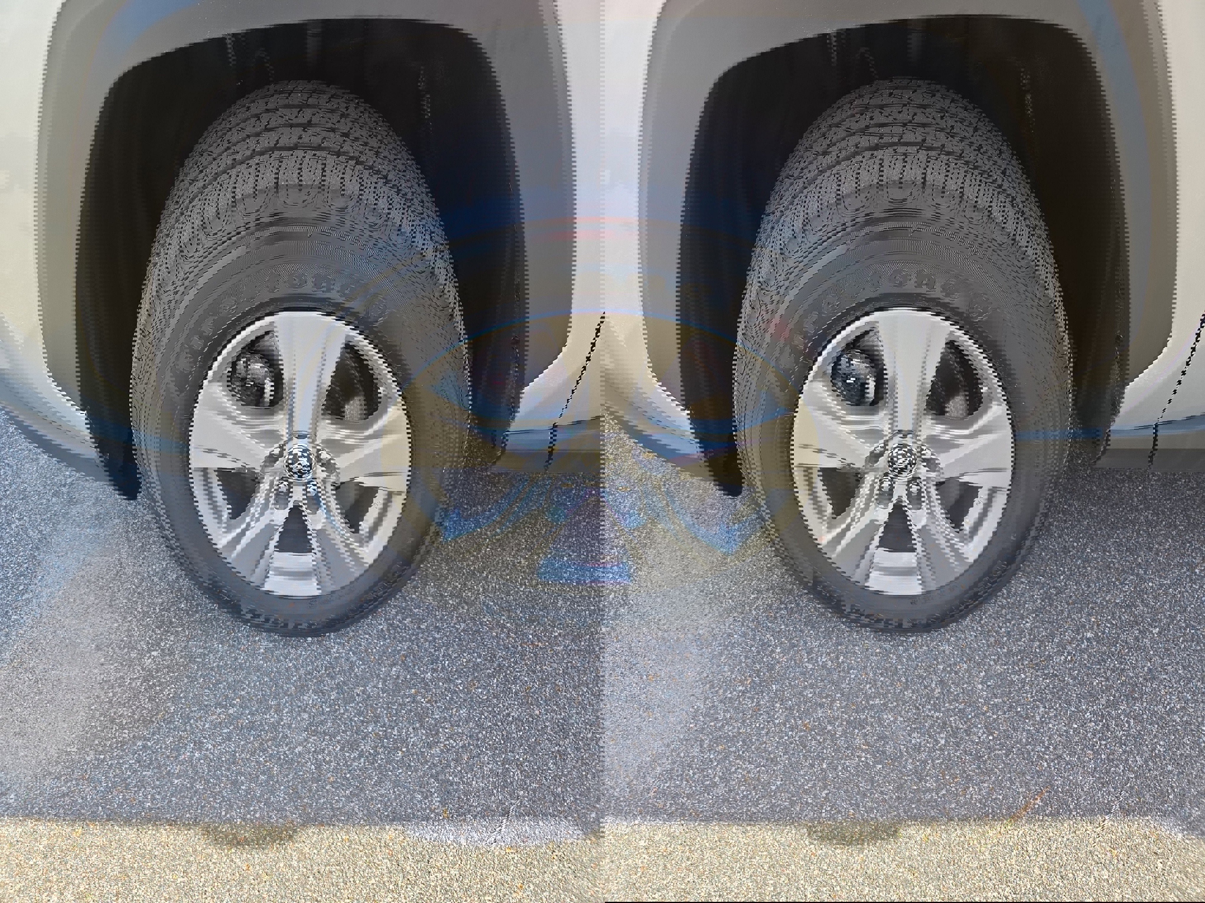 Used 2024 Toyota RAV4 XLE image 9