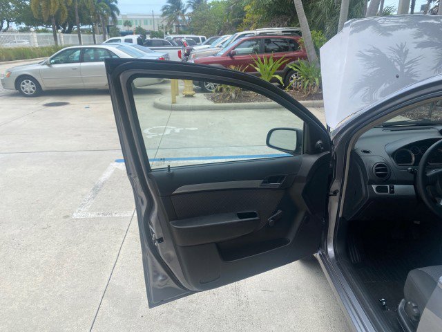 Used 2011 Chevrolet Aveo LT image 10