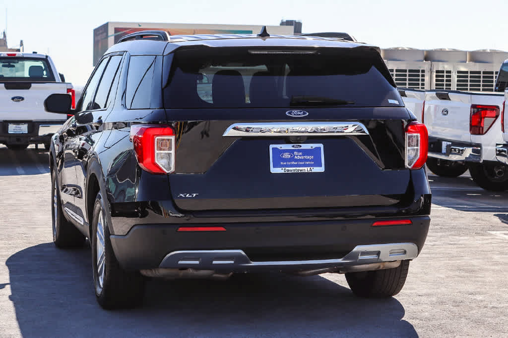 Certified 2022 Ford Explorer XLT w/ Equipment Group 202A RWD image 6