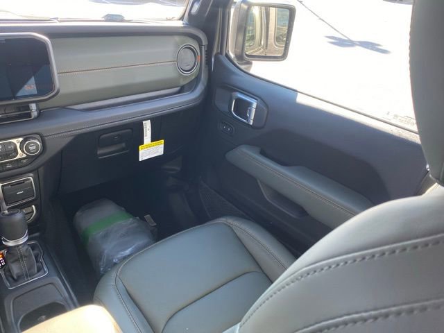 New 2026 Jeep Gladiator Mojave AWD/4WD image 32