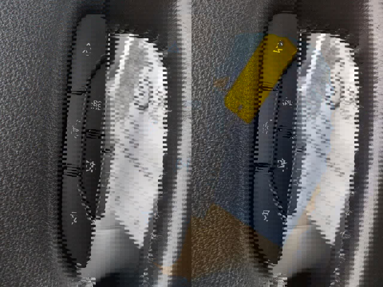 Used 2008 Cadillac DTS w/ Sun And Sound Package image 22