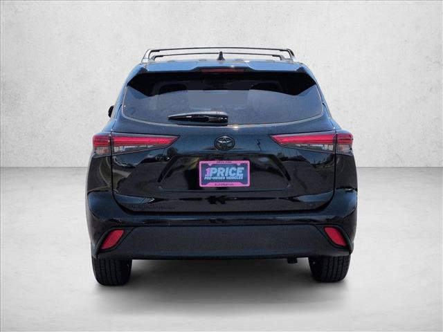 Used 2023 Toyota Highlander XLE FWD image 7