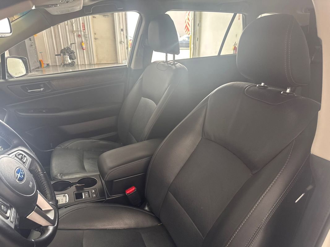 Used 2017 Subaru Outback 2.5i Limited w/ Popular Package #5 image 9