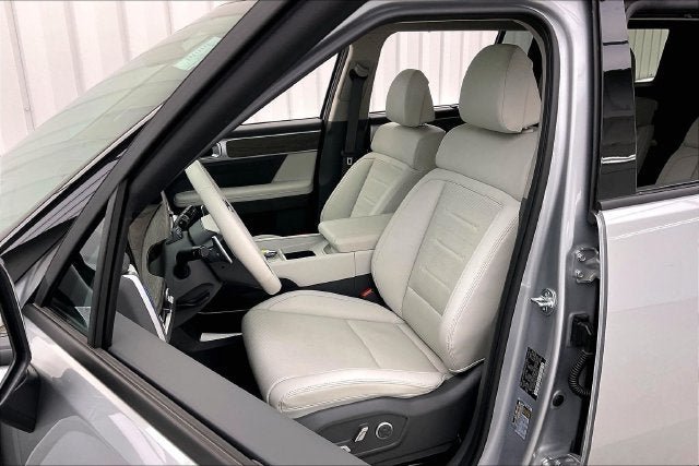 Certified 2026 Hyundai Santa Fe Limited FWD image 8