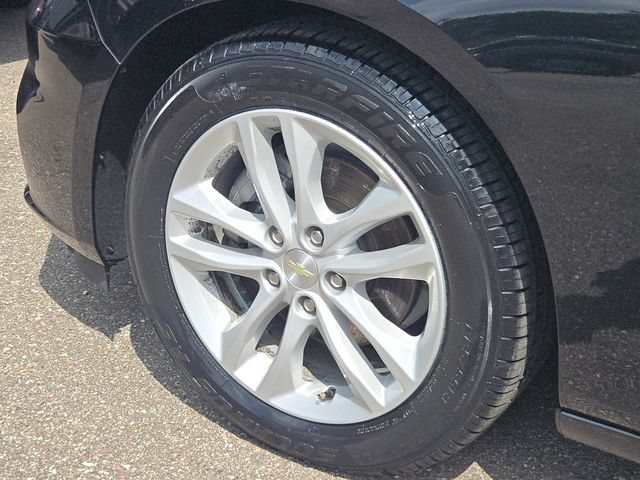 Used 2018 Chevrolet Malibu LT w/ Driver Confidence Package FWD image 10