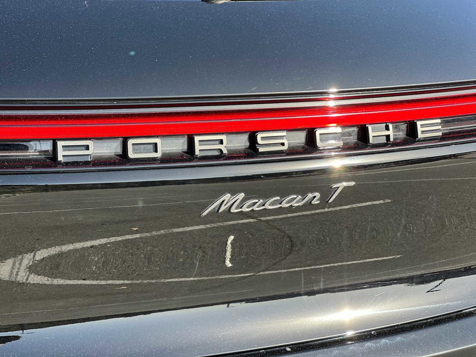 Certified 2025 Porsche Macan image 29