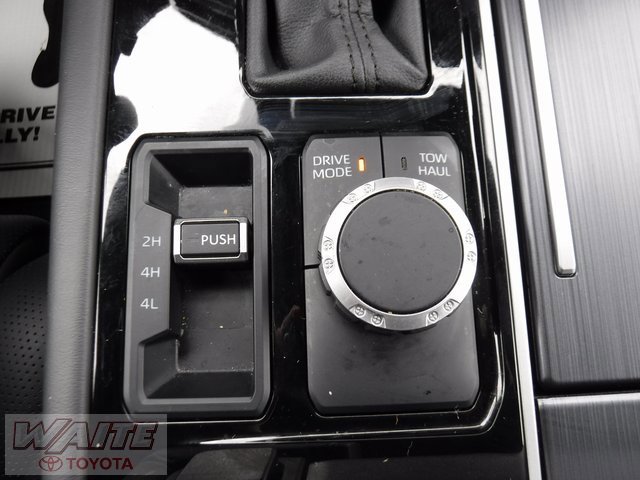 Certified 2024 Toyota Sequoia Platinum image 21