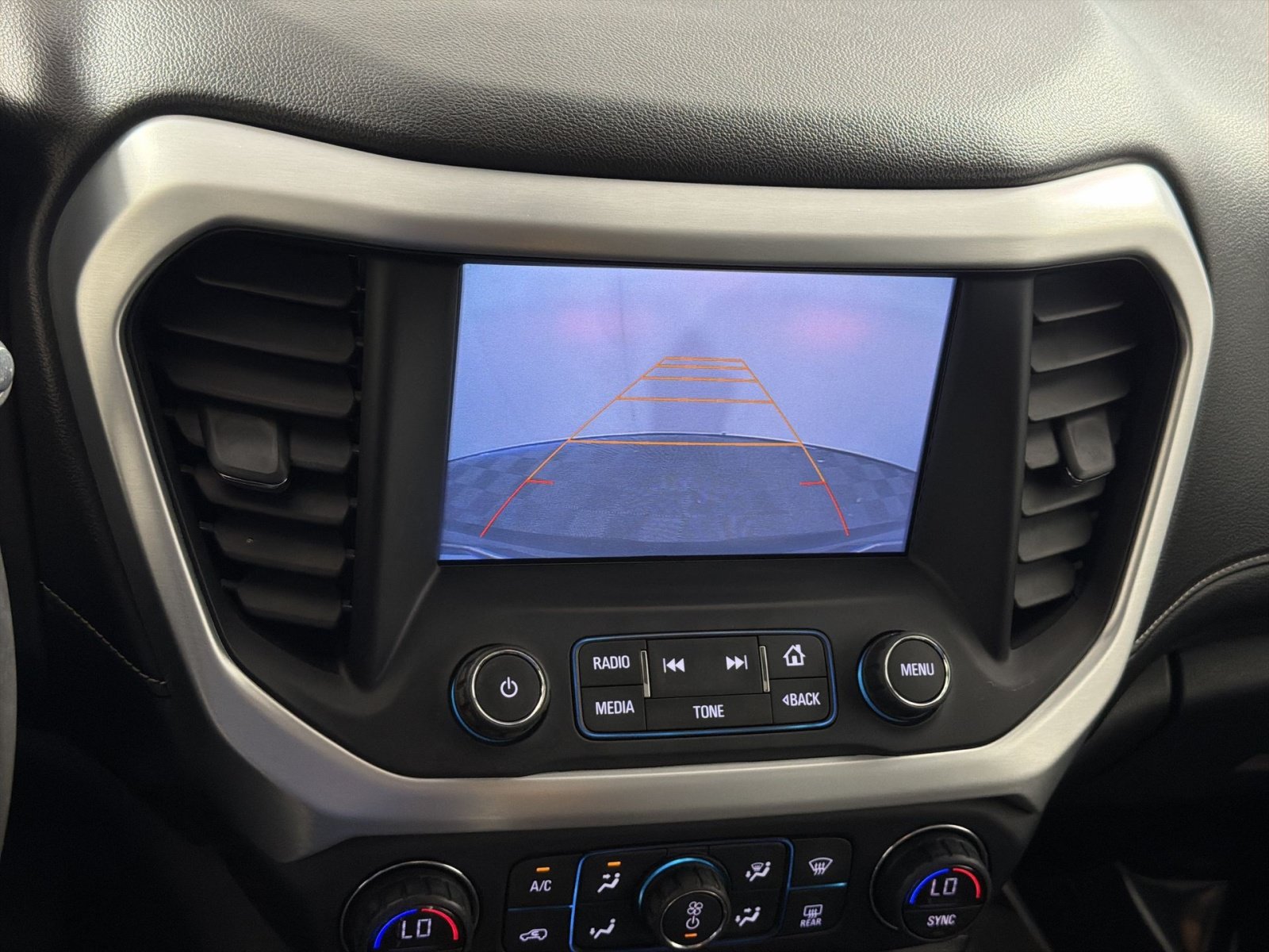 Used 2017 GMC Acadia SLT FWD image 19