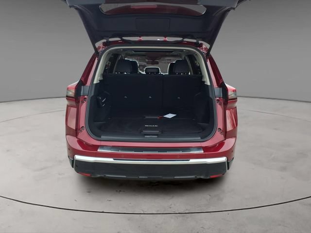 Certified 2025 Nissan Rogue Platinum w/ Tech Package AWD/4WD image 8