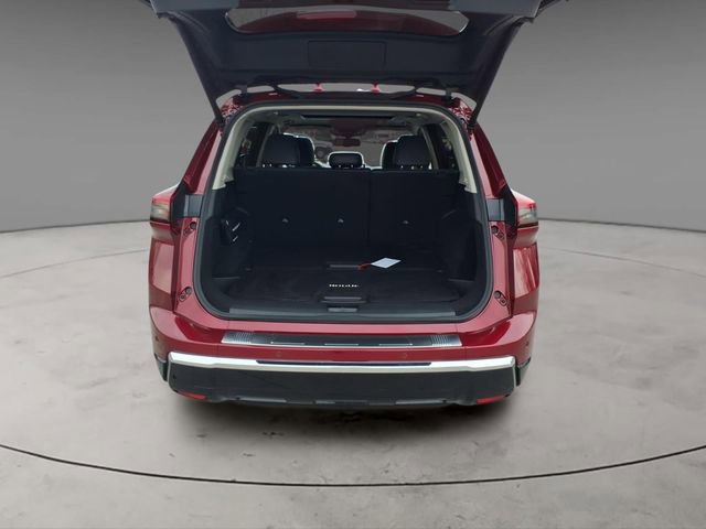 Used 2025 Nissan Rogue Platinum w/ Tech Package image 8