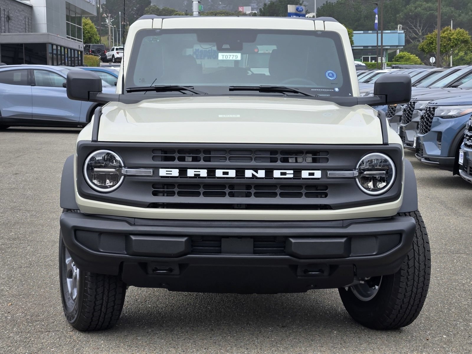 New 2026 Ford Bronco Big Bend AWD/4WD image 3