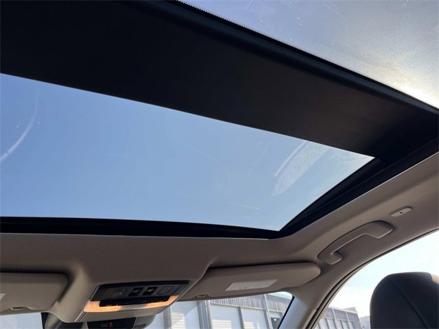 Used 2024 Nissan Rogue Platinum image 14