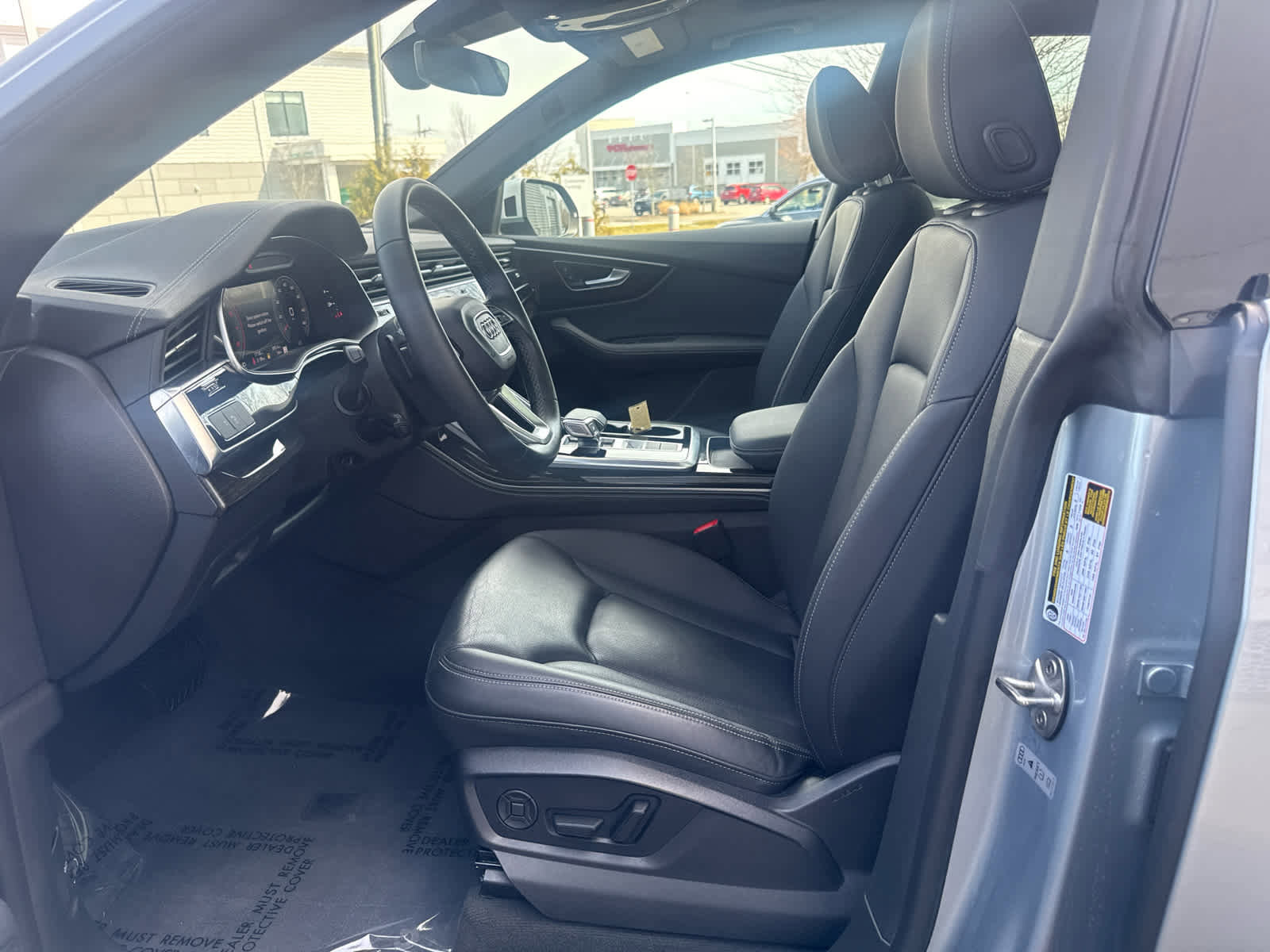 Used 2025 Audi Q8 Premium Plus w/ Premium Plus Package image 9