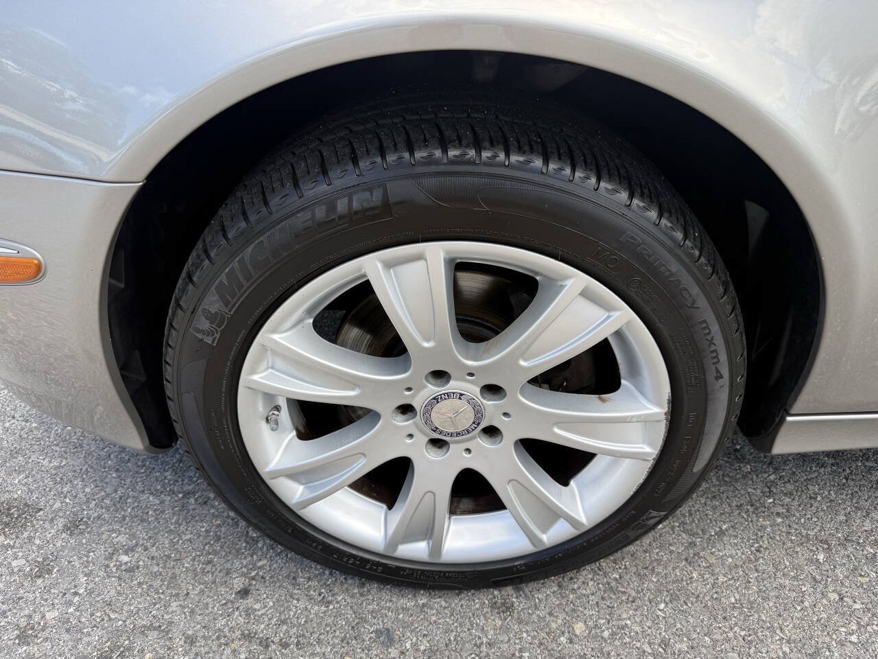 Used 2009 Mercedes-Benz E 350 4MATIC Sedan image 25