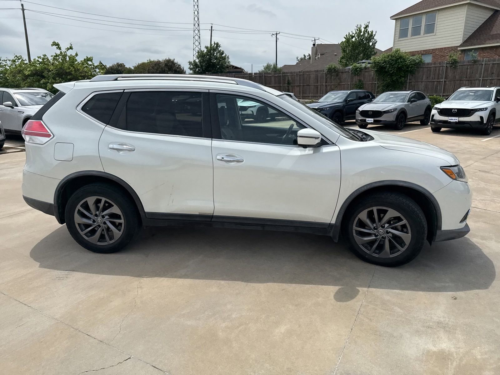 Used 2016 Nissan Rogue SL FWD image 8