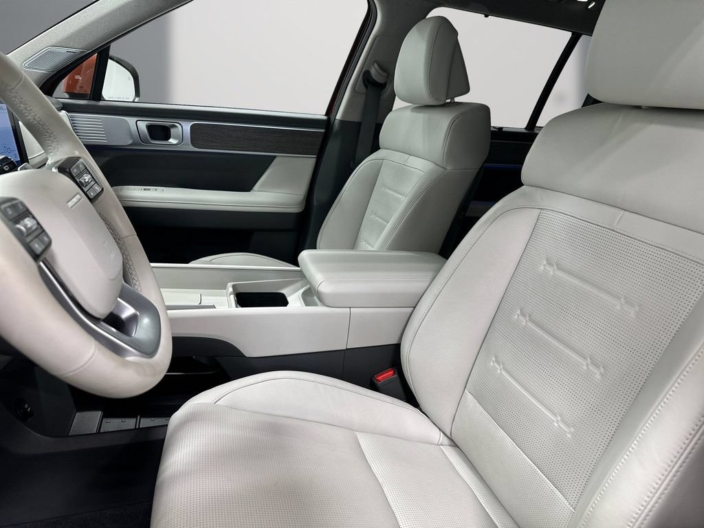 Certified 2025 Hyundai Santa Fe Limited FWD image 15
