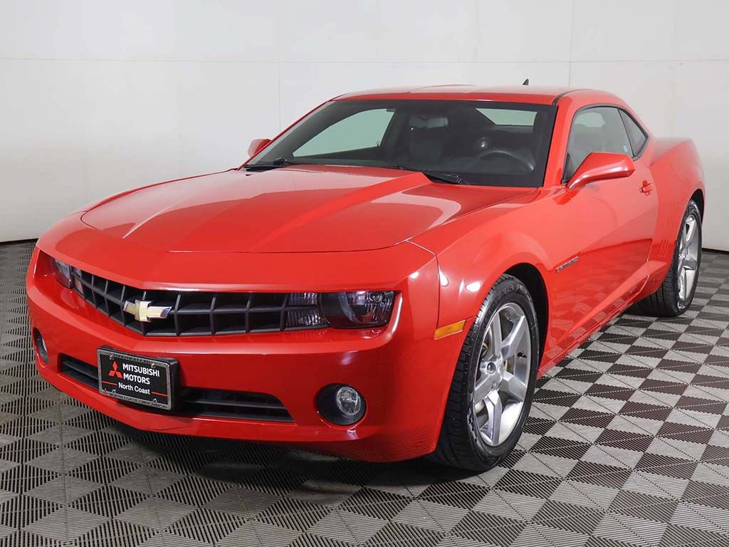 Used 2011 Chevrolet Camaro LT RWD image 3