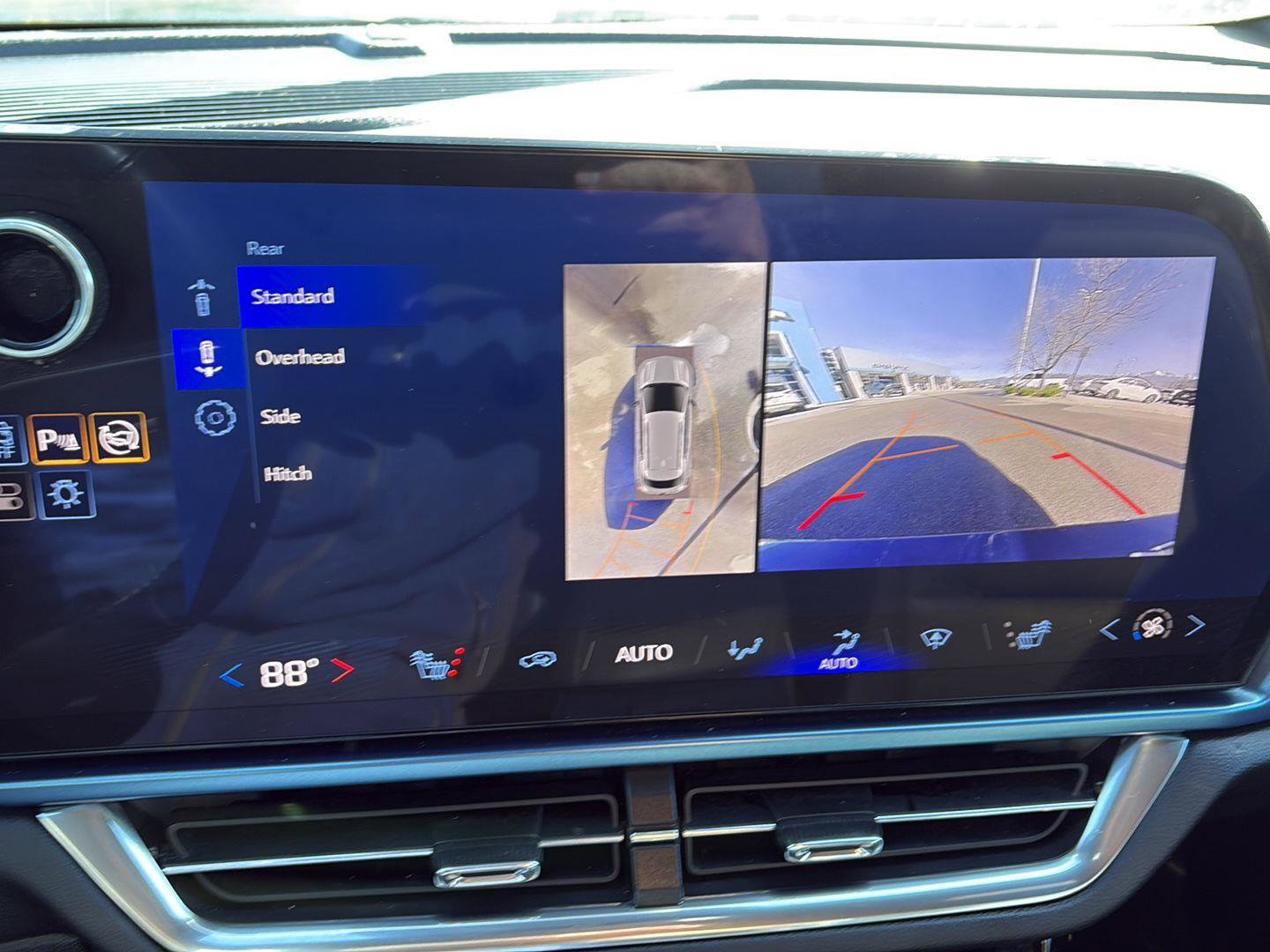 Used 2024 Chevrolet Equinox EV LT w/ LPO, Trailering Package image 19