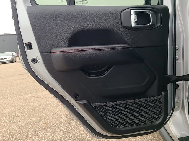 Used 2023 Jeep Gladiator Rubicon w/ Cold Weather Group AWD/4WD image 23