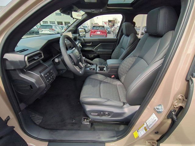 Certified 2026 Toyota Tacoma TRD Off-Road w/ TRD Off Road Premium Package AWD/4WD image 9