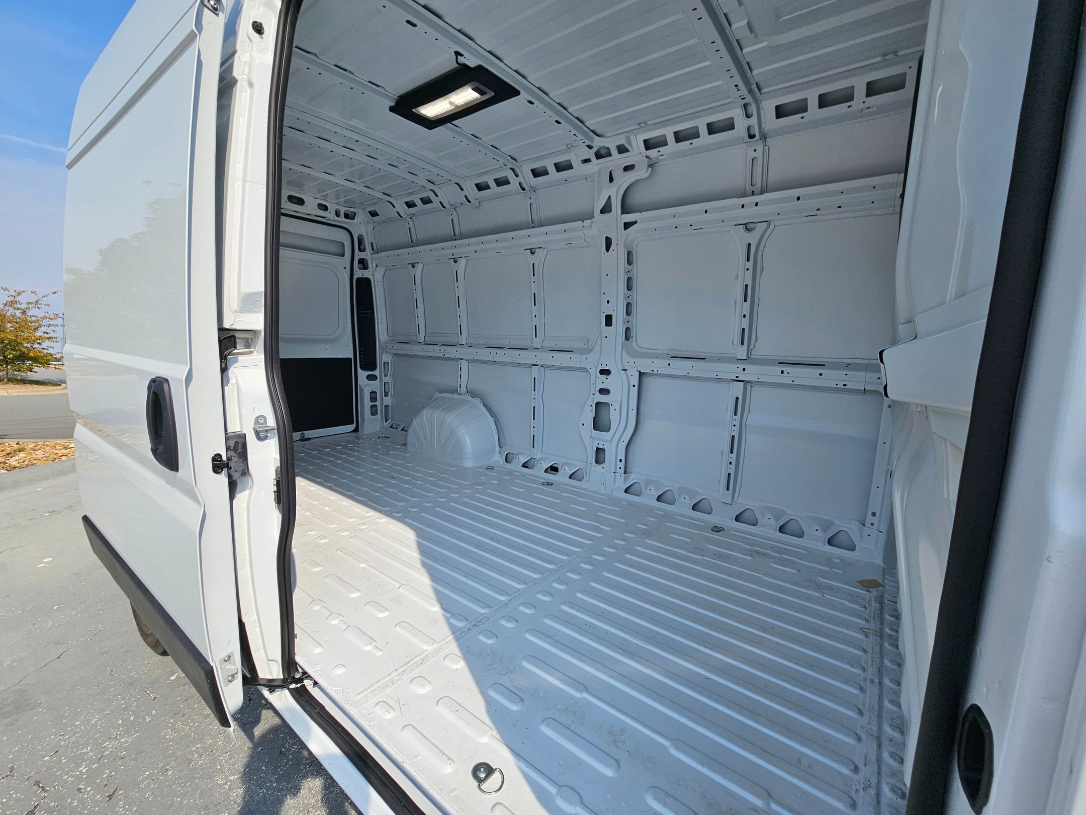 New 2026 RAM ProMaster 3500 w/ Convenience Group image 20