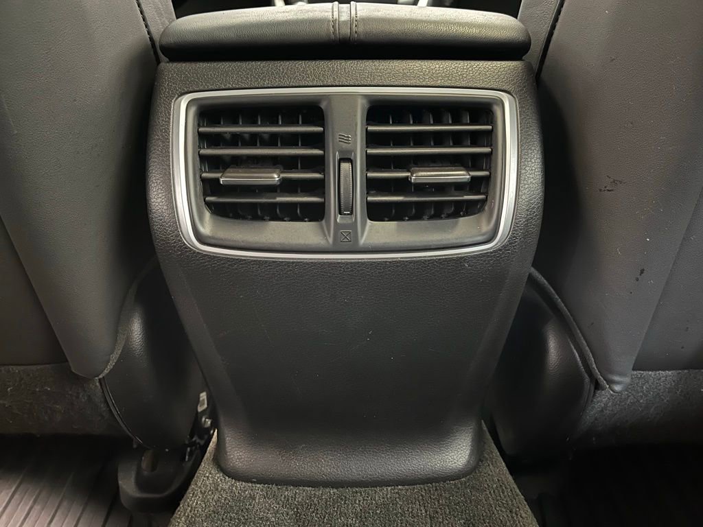 Used 2017 Acura TLX w/ Technology Package image 15