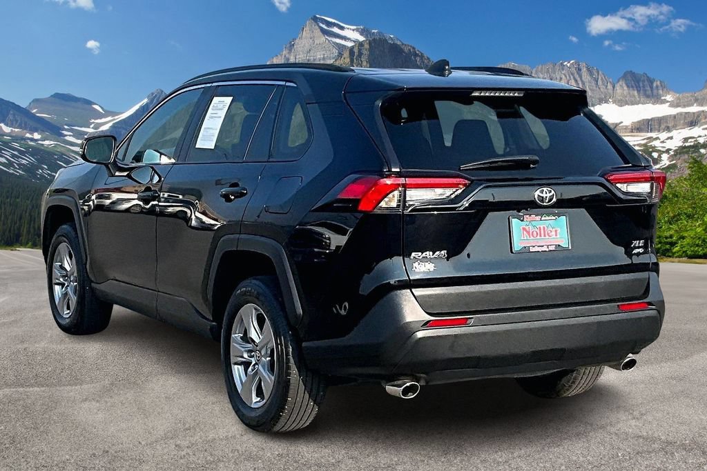 Used 2025 Toyota RAV4 XLE AWD/4WD image 13