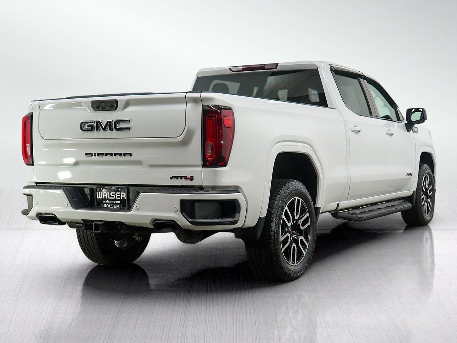 Used 2024 GMC Sierra 1500 AT4 AWD/4WD image 5