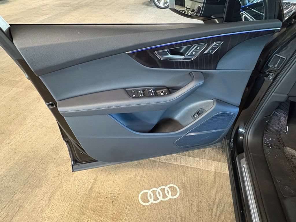 Used 2023 Audi Q7 3.0T Prestige AWD/4WD image 19