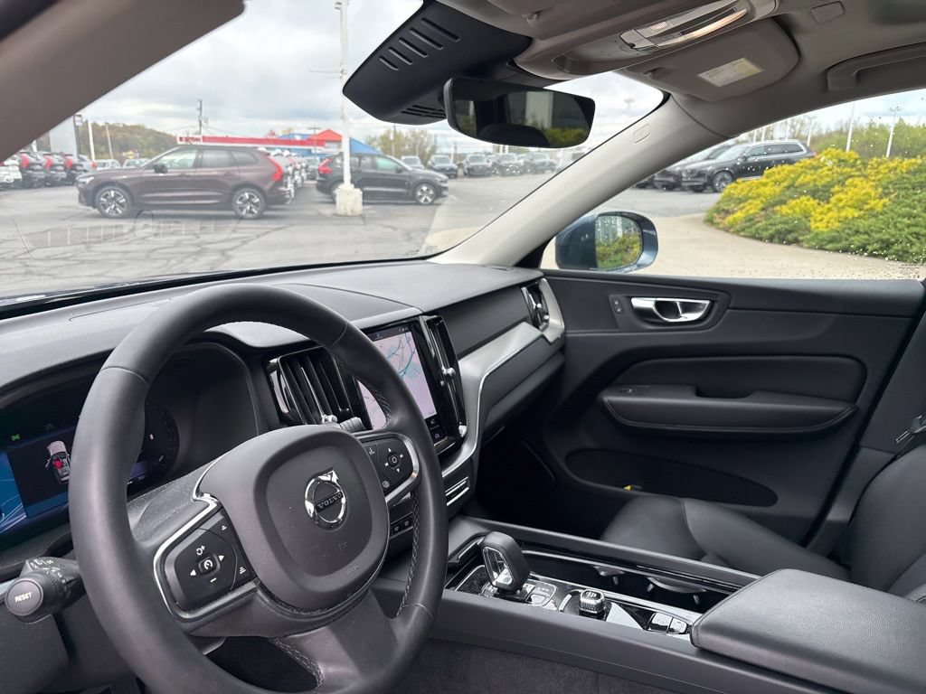 Used 2023 Volvo XC60 B5 Core w/ Climate Package AWD/4WD image 16