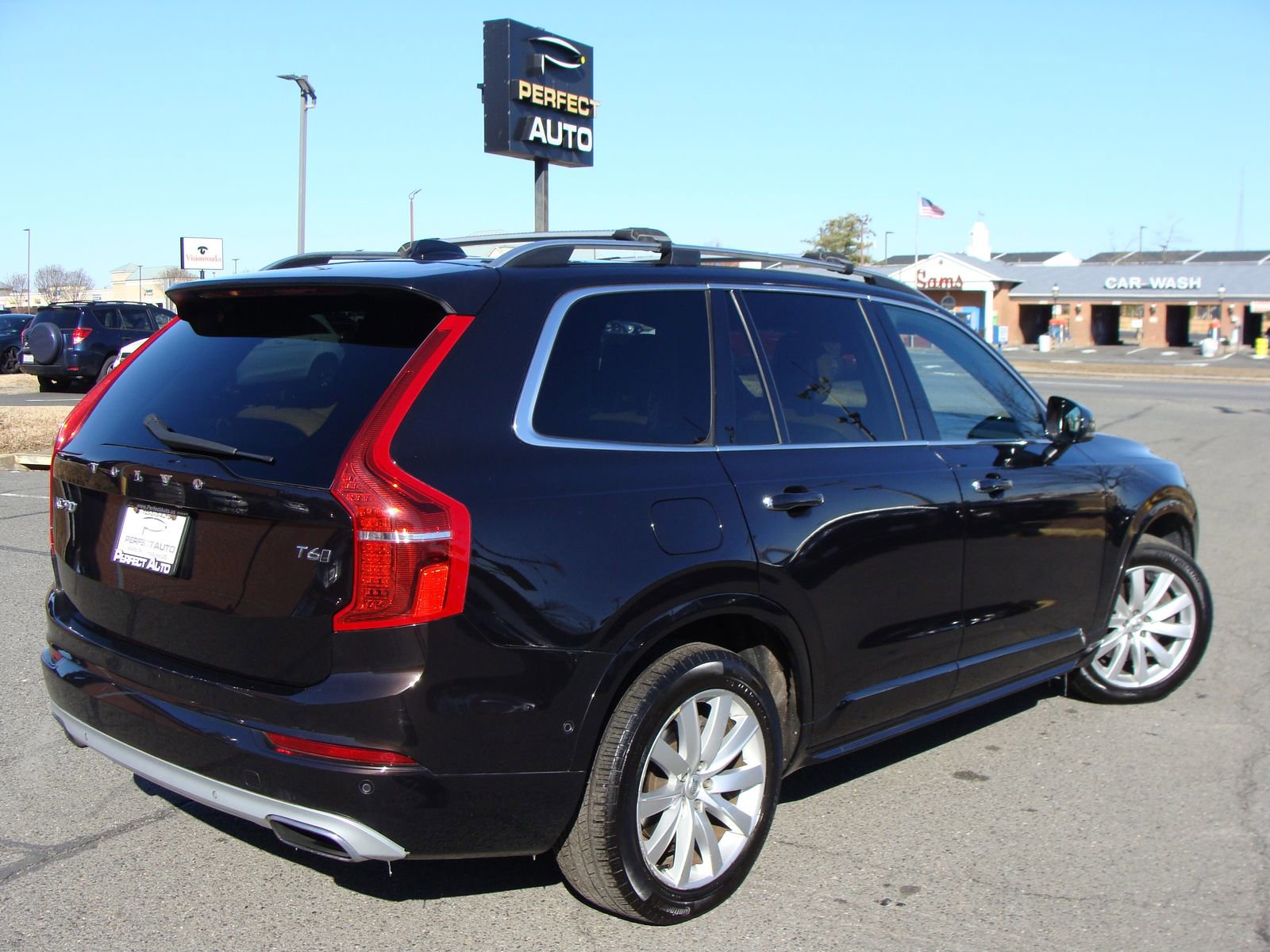 Used 2016 Volvo XC90 T6 Momentum w/ Momentum Plus Package image 6