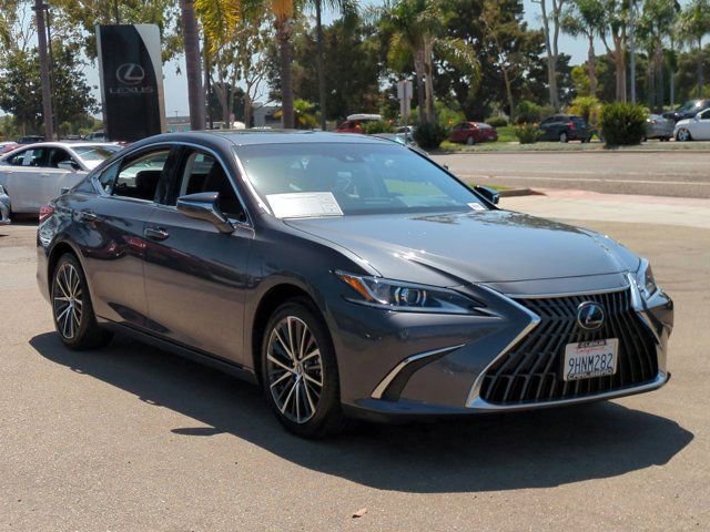 Used 2024 Lexus ES 300h w/ Premium Package image 3