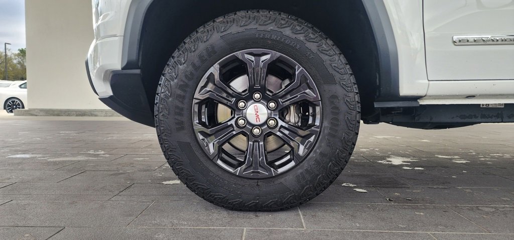 Used 2024 GMC Canyon Elevation w/ Convenience Package image 10