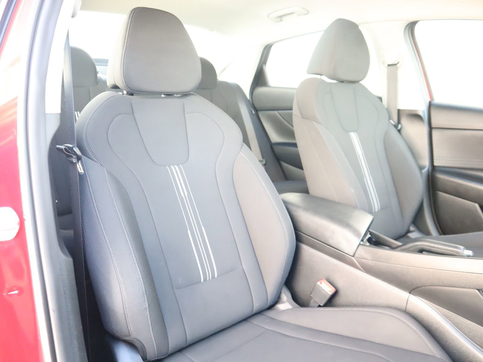 Used 2024 Hyundai Elantra SEL FWD image 50