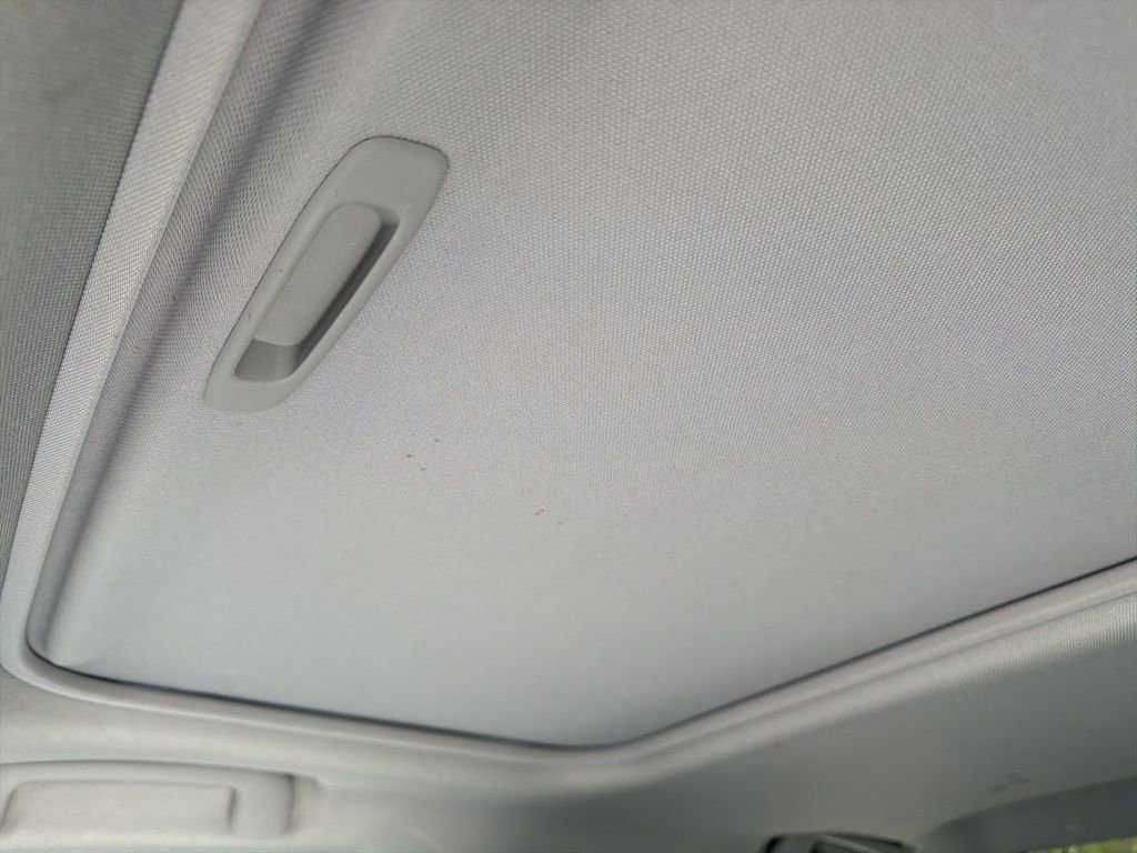 Used 2016 Toyota Camry XLE w/ Moonroof Package image 27